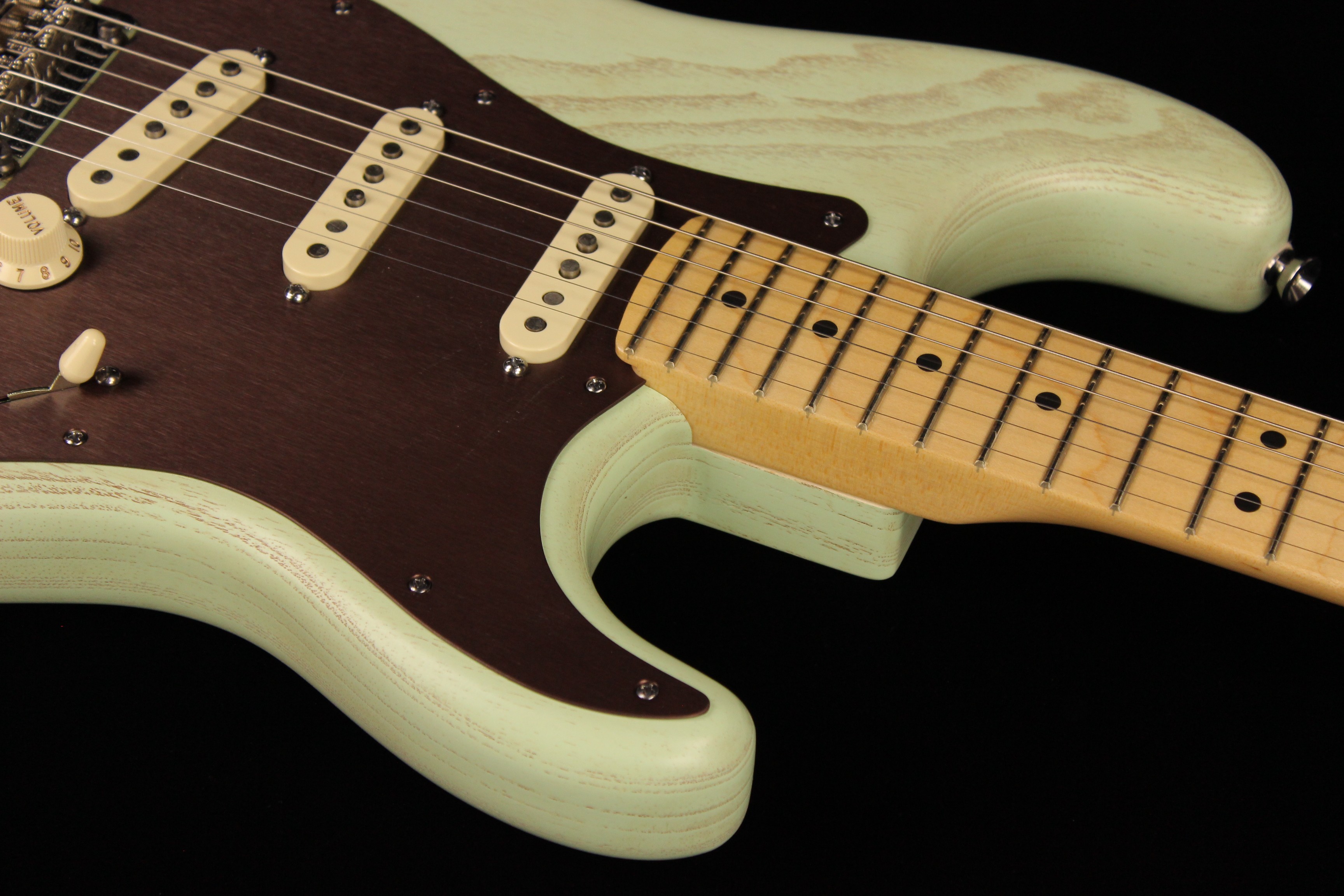 Fender American Stratocaster Rustic Ash Surf Green (SN: US13035093) | Gino  Guitars