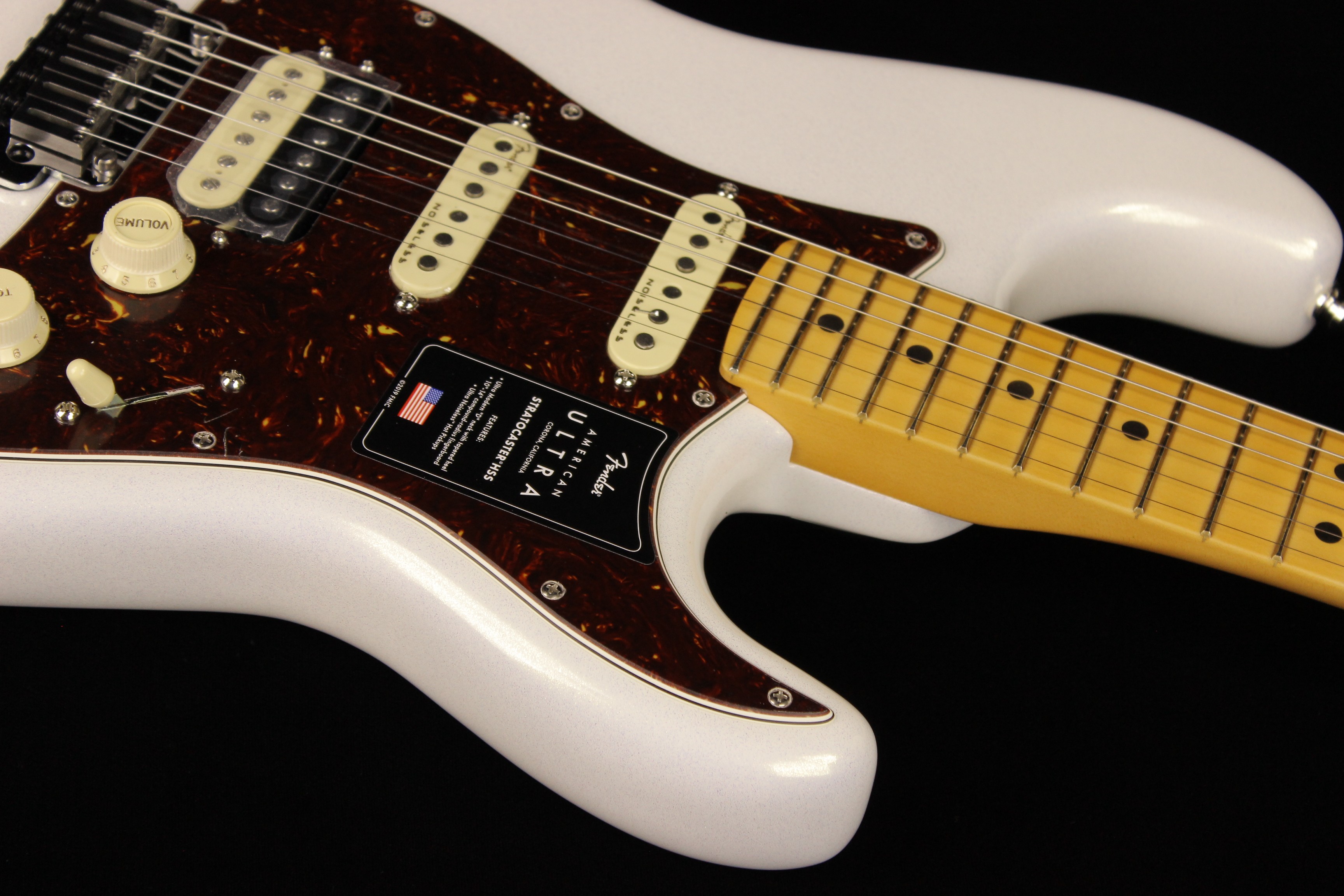 Fender American Ultra Stratocaster HSS Artic Pearl (SN: US23007899