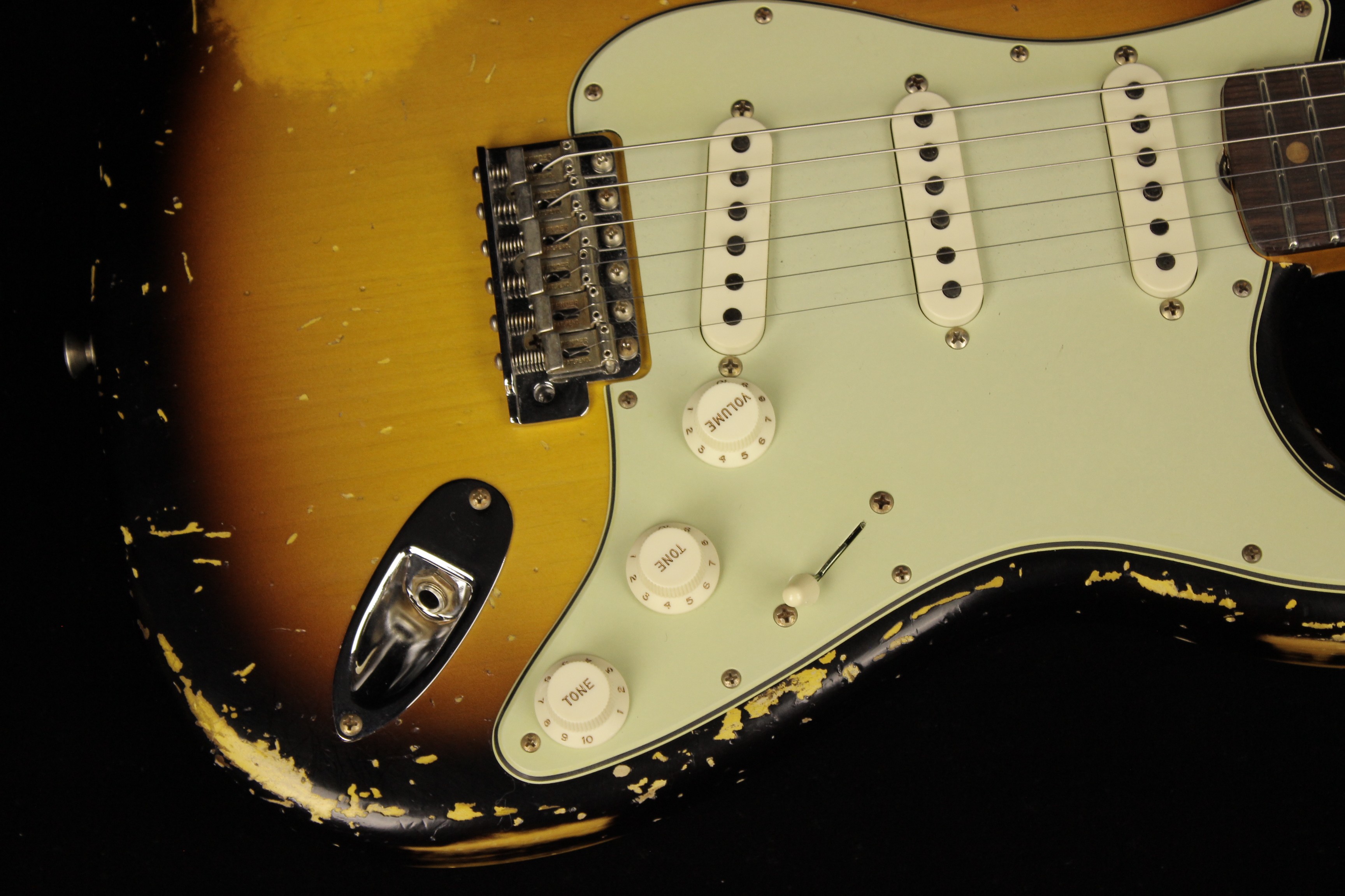 Fender Custom 1961 Stratocaster Heavy Relic Super Faded/Aged 3