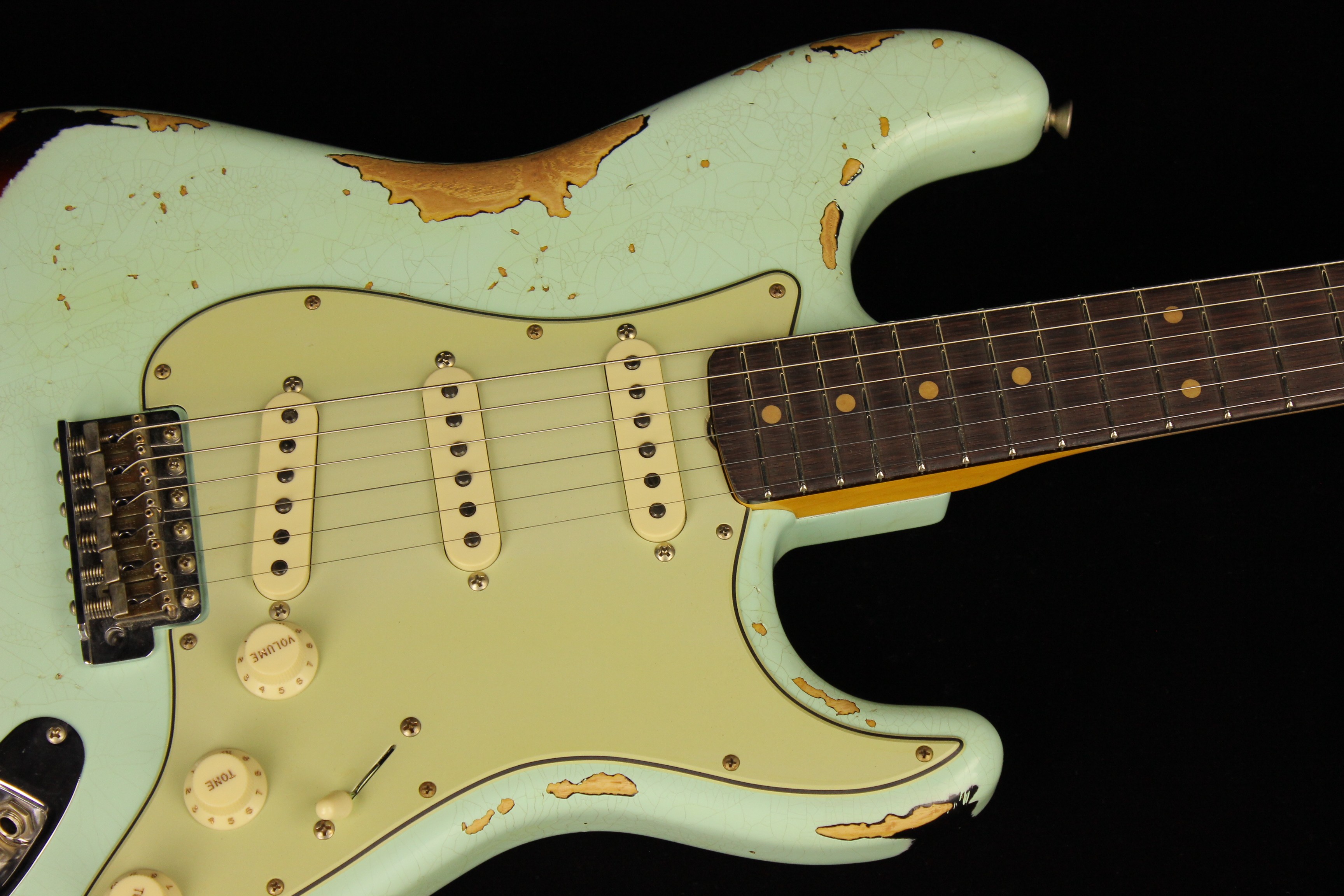 Fender Custom 1962 Stratocaster Heavy Relic Surf Green over 3 