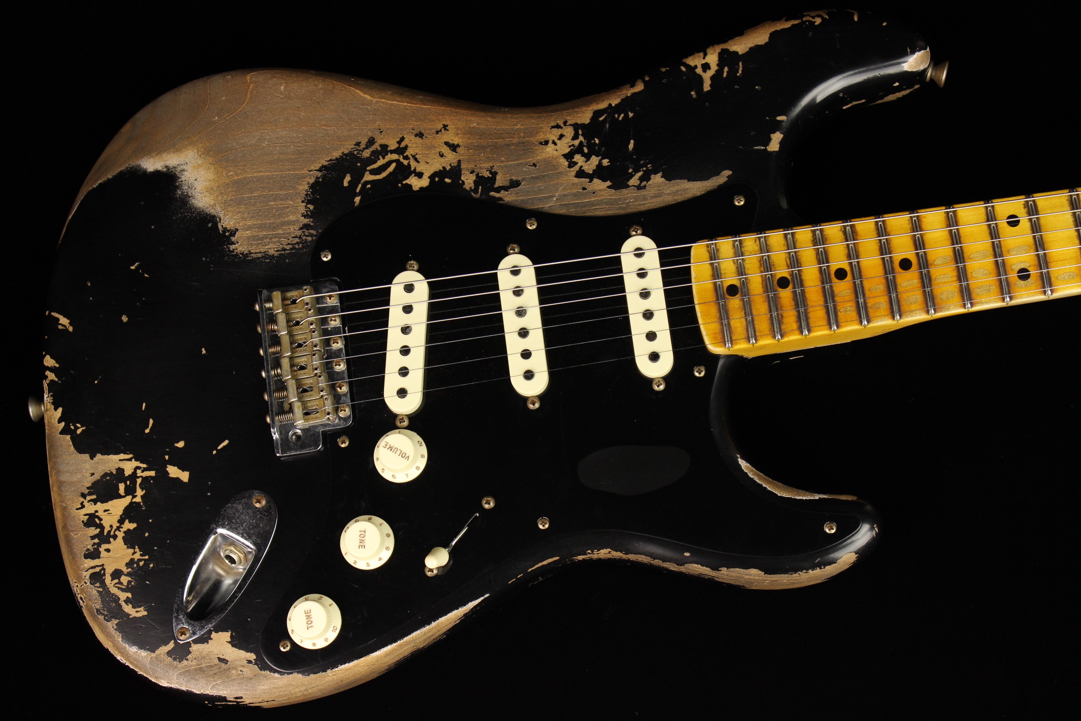 heavy relic black strat