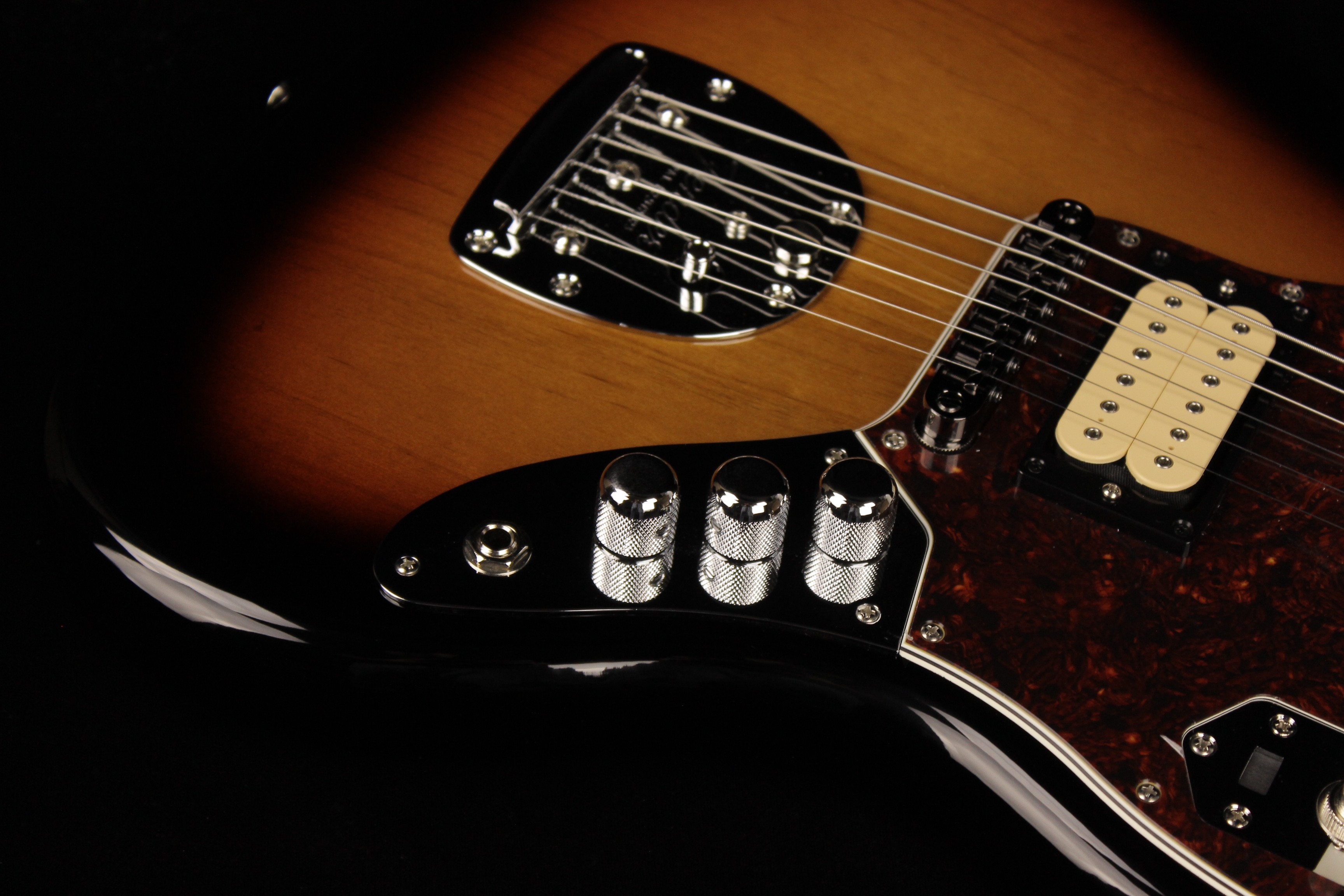 Fender Kurt Cobain Signature Jaguar NOS 3-Color Sunburst (SN 