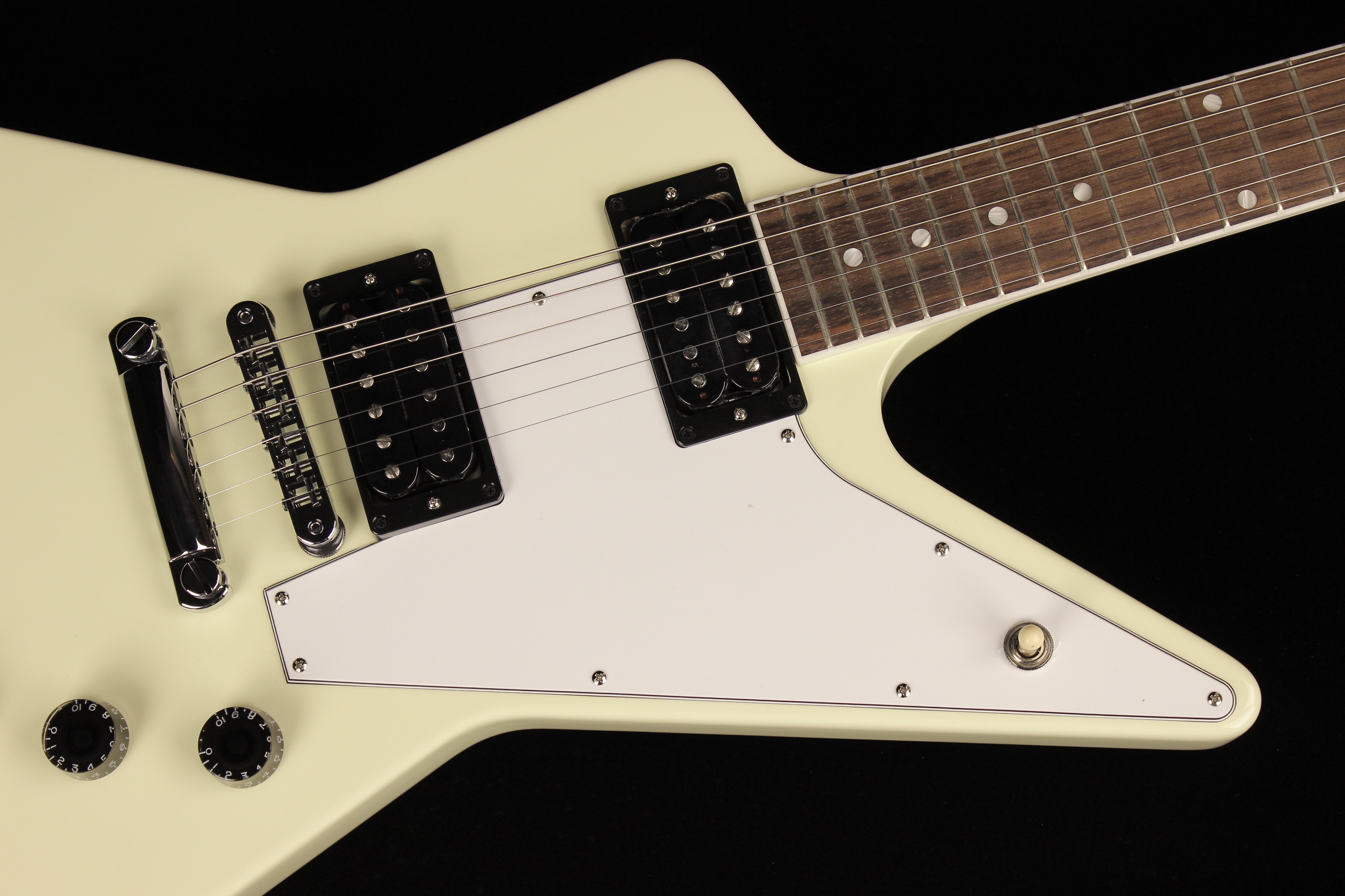 Gibson 70's Explorer Classic White (SN: 231830166) | Gino Guitars