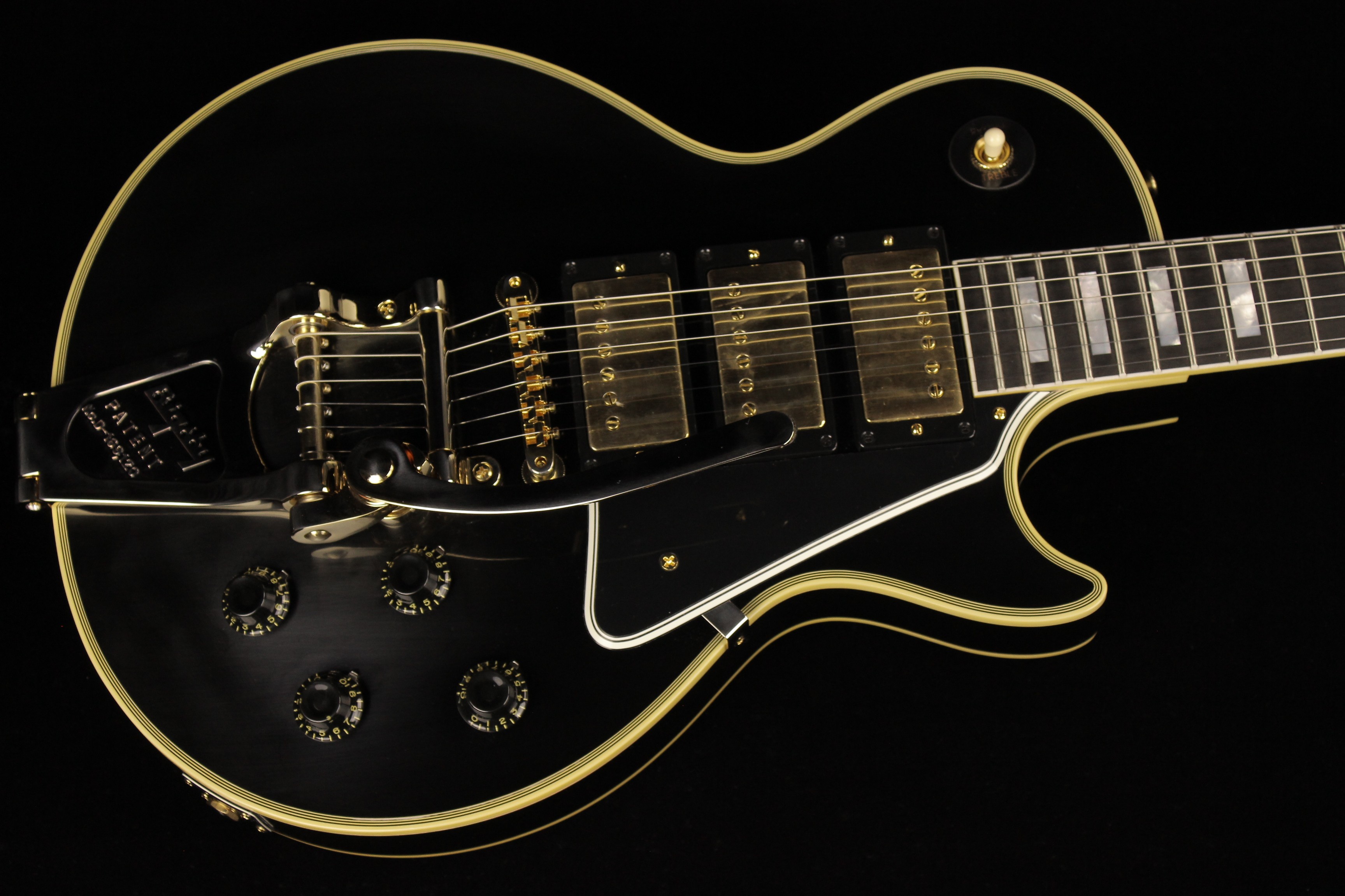 Gibson Custom 1957 Les Paul Custom Reissue Black Beauty 3-Pickup Bigsby VOS  Vintage Ebony (SN: 74261) | Gino Guitars