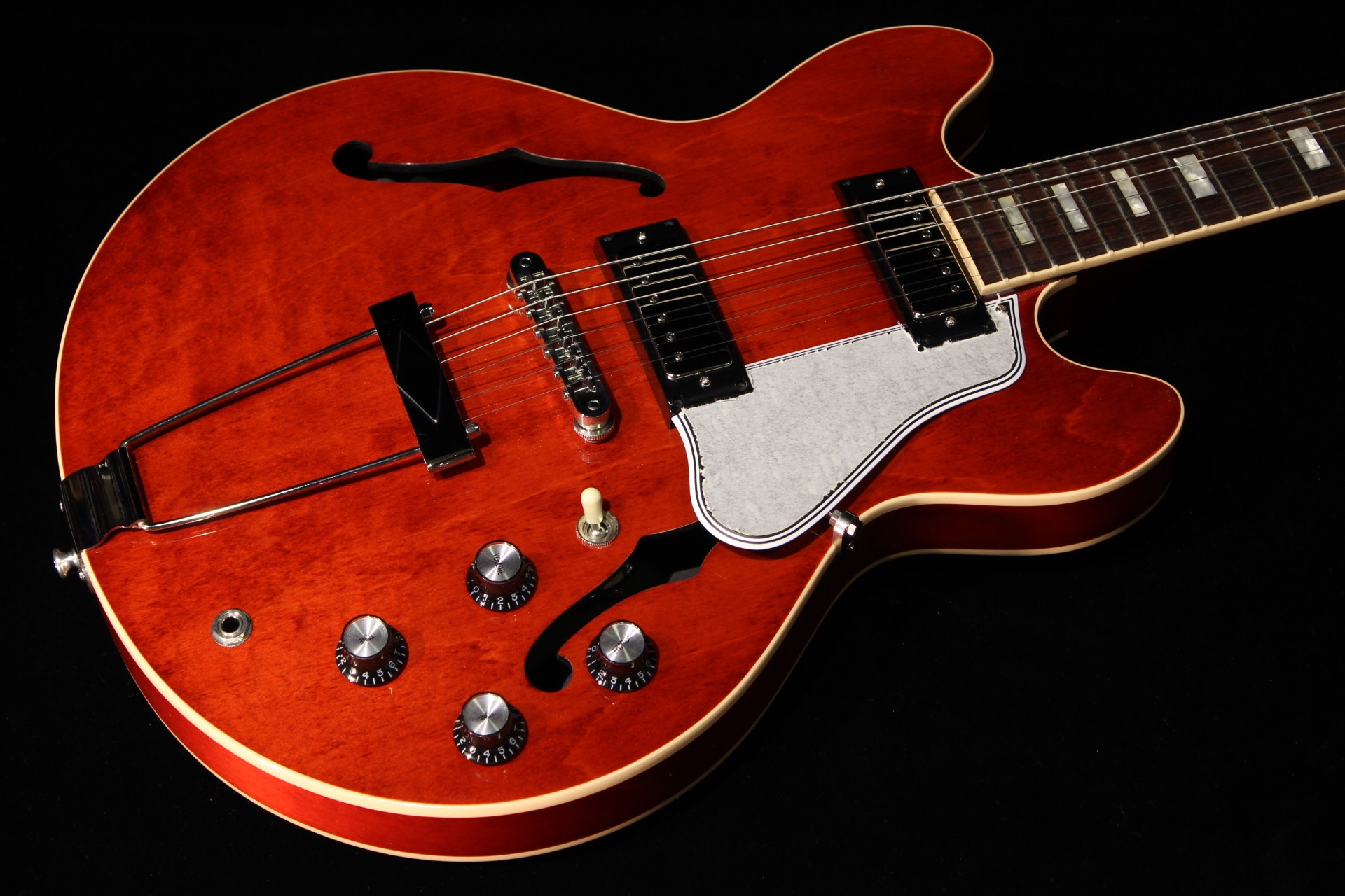 Gibson Memphis ES-390 Plain Faded Cherry (SN: 10773719) | Gino Guitars