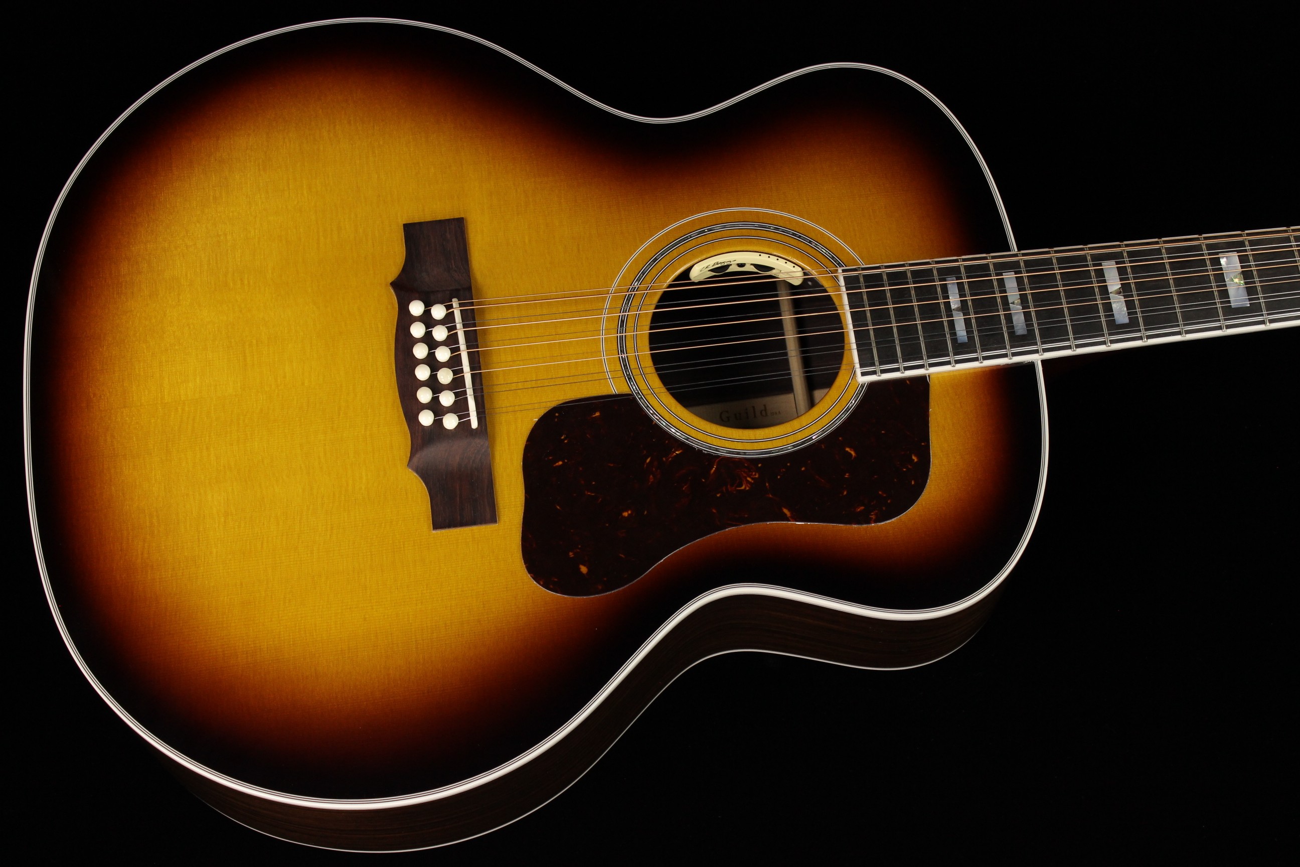 Guild F-512e Antique Burst (sn: C205943) 