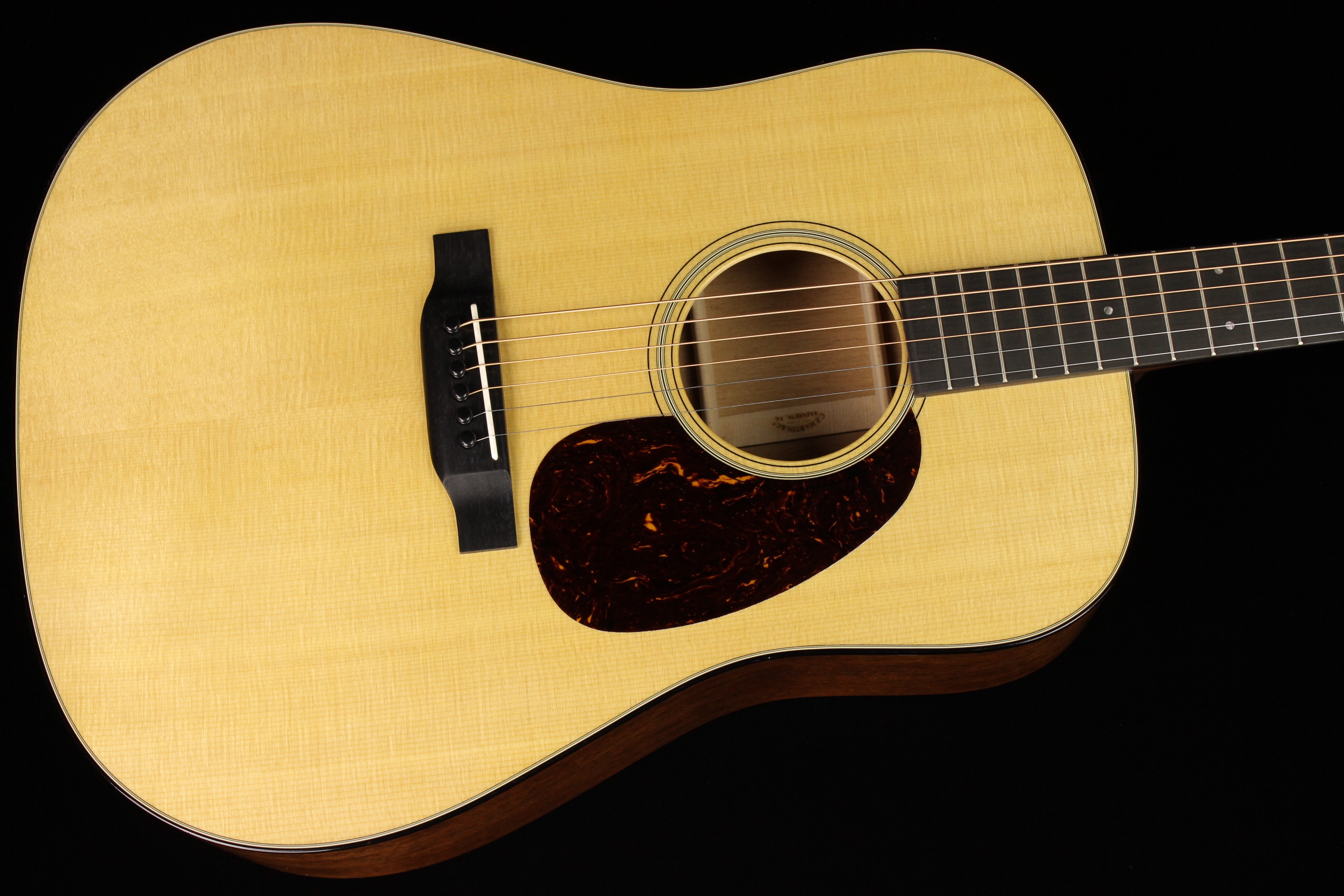 2018 martin d18