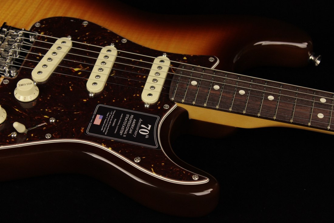 Fender 70th Anniversary American Professional II Stratocaster