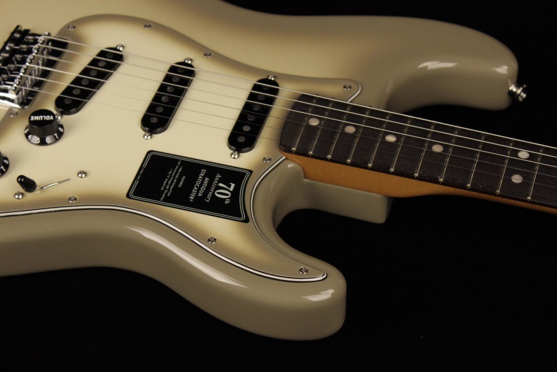 Fender 70th Anniversary Vintera II Stratocaster