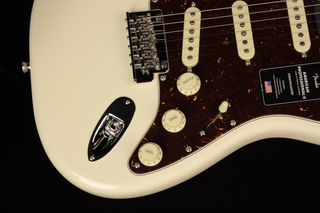 Fender American Professional II Stratocaster - RW OW