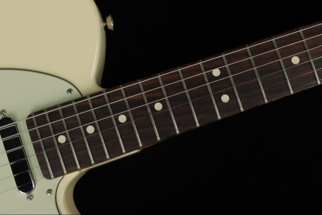 Fender American Professional Telecaster RW - OW