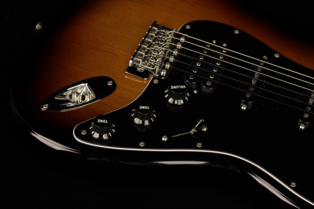 Fender American Special Stratocaster HSS - 3CS