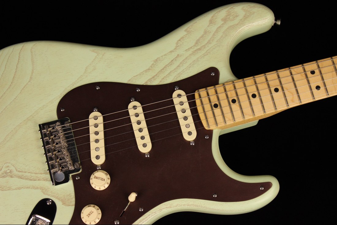 Fender American Stratocaster Rustic Ash