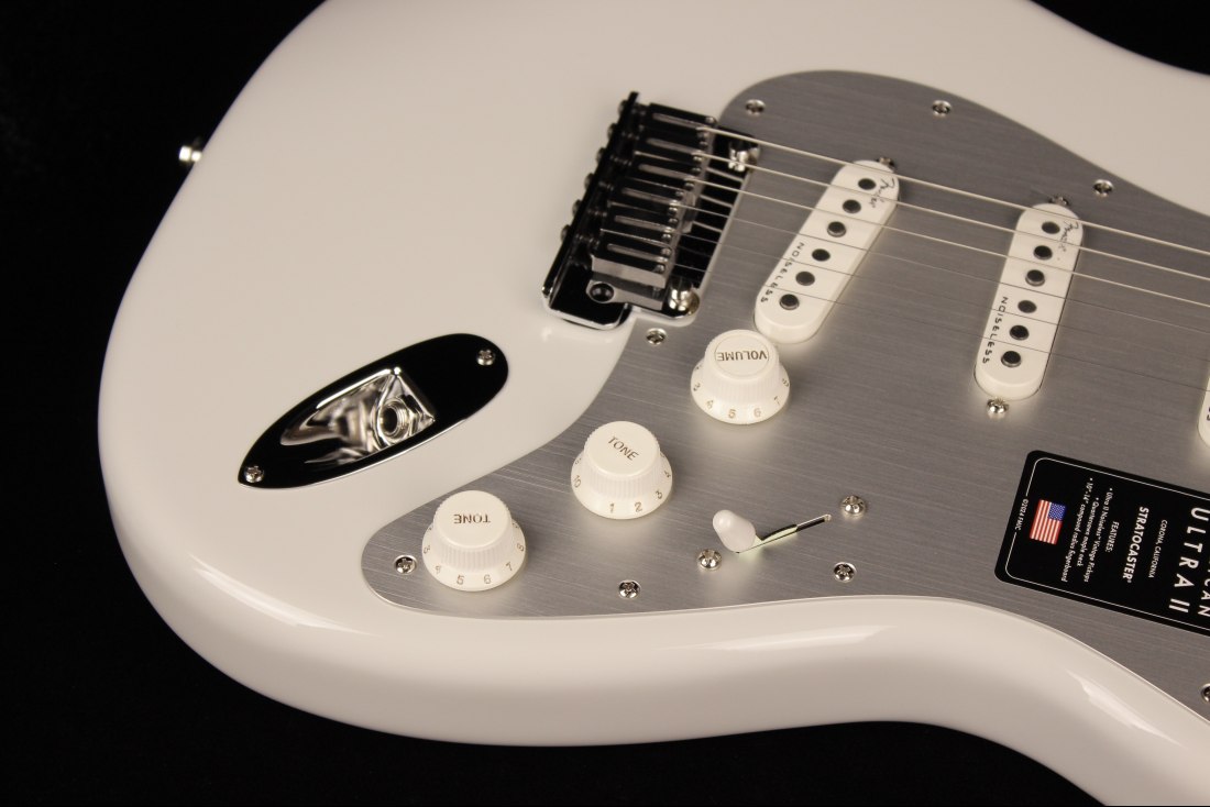 Fender American Ultra II Stratocaster - MN AVL