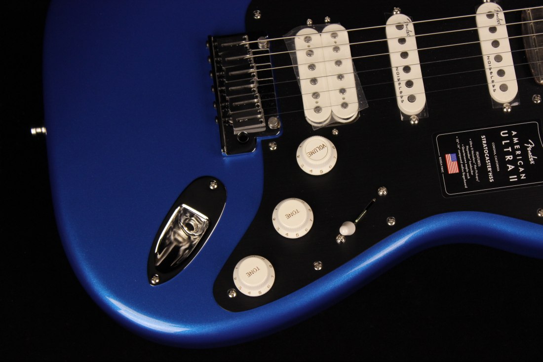 Fender American Ultra II Stratocaster HSS - EB NBL