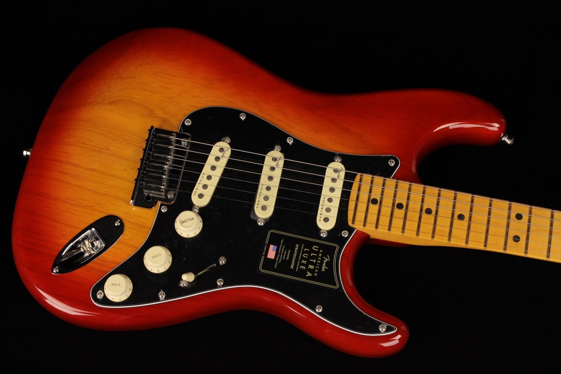 Fender American Ultra Luxe Stratocaster - MN PRB