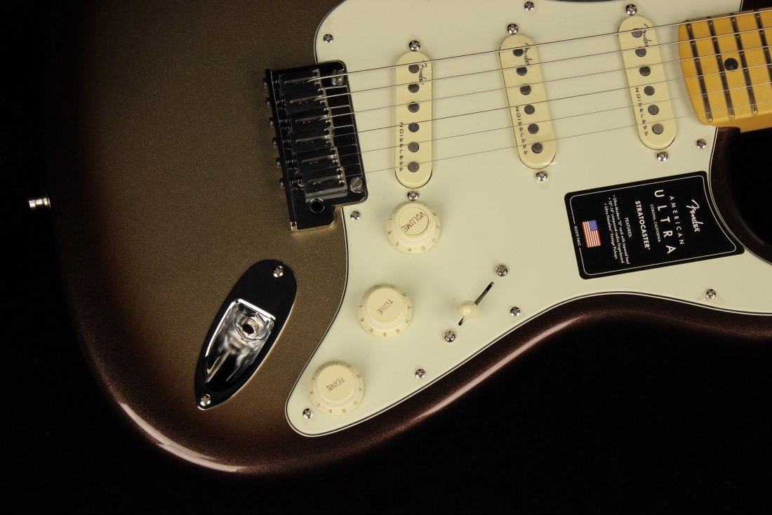 Fender American Ultra Stratocaster - MN MBS