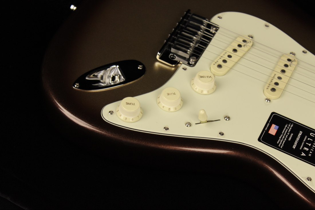 Fender American Ultra Stratocaster - MN MBS