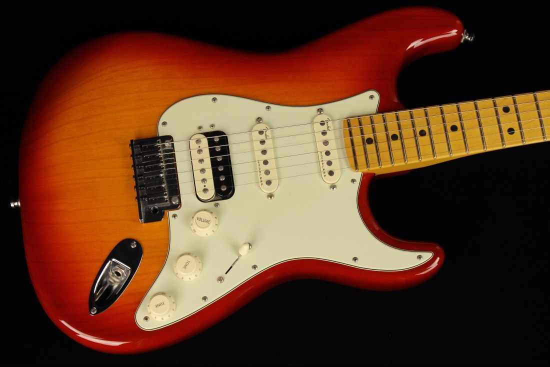 Fender American Ultra Stratocaster HSS - MN PRB