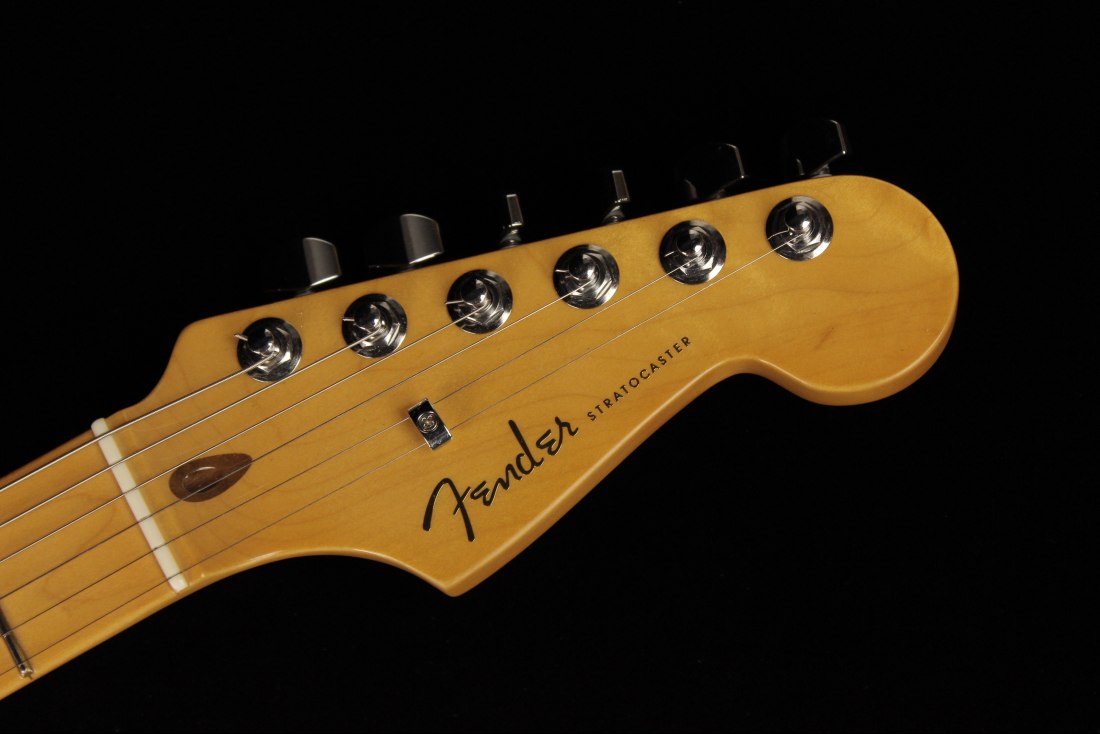 Fender American Ultra Stratocaster HSS - MN PRB