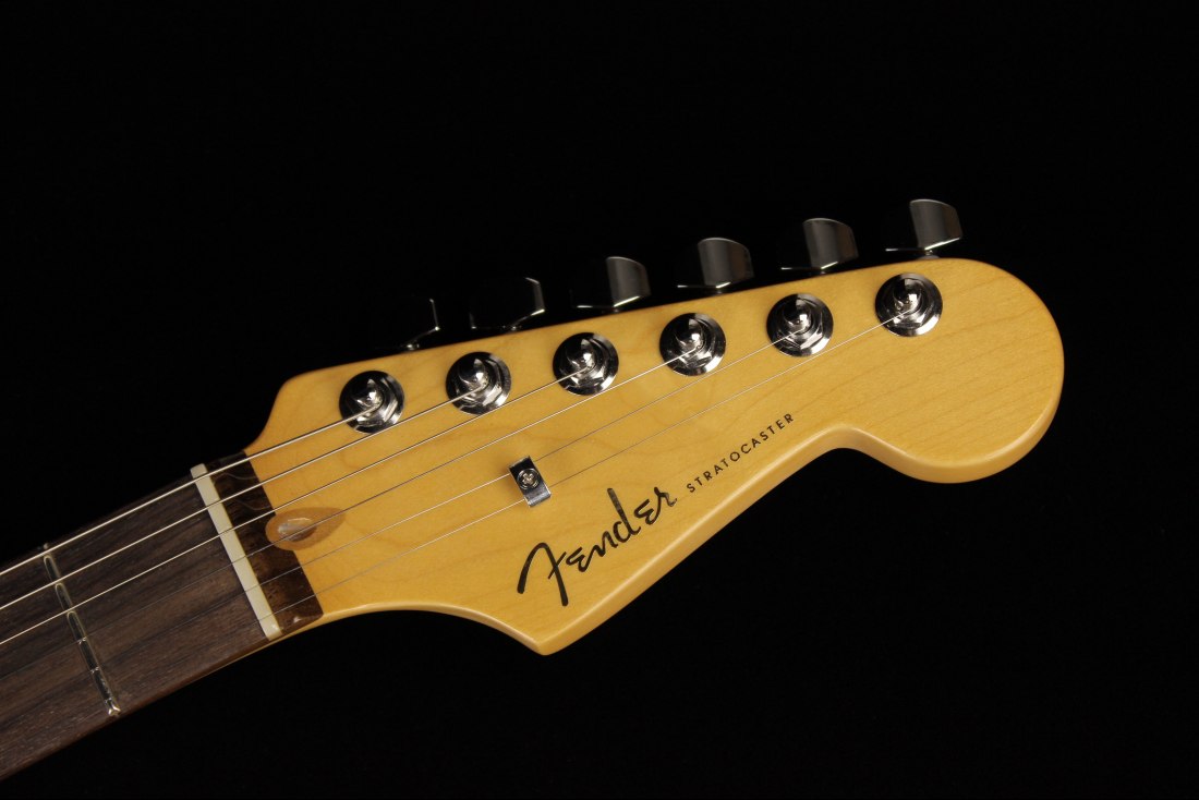 Fender American Ultra Stratocaster HSS - RW COB