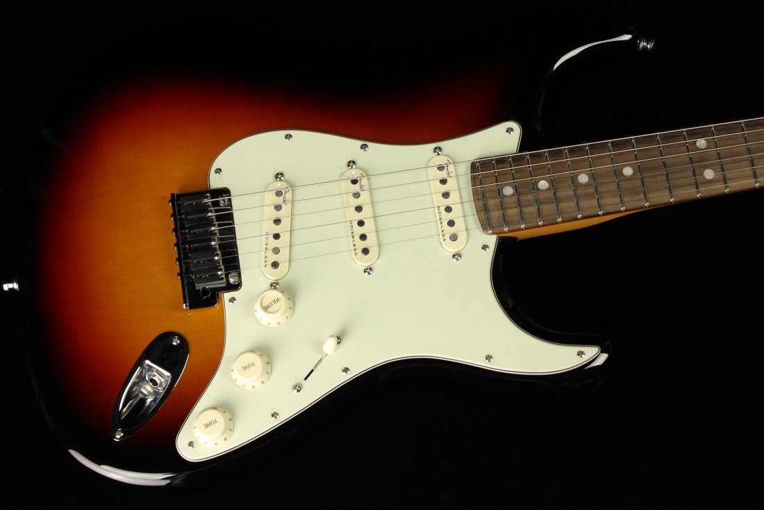 Fender American Ultra Stratocaster - RW ULB