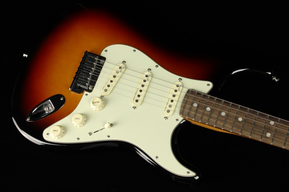 Fender American Ultra Stratocaster - RW ULB