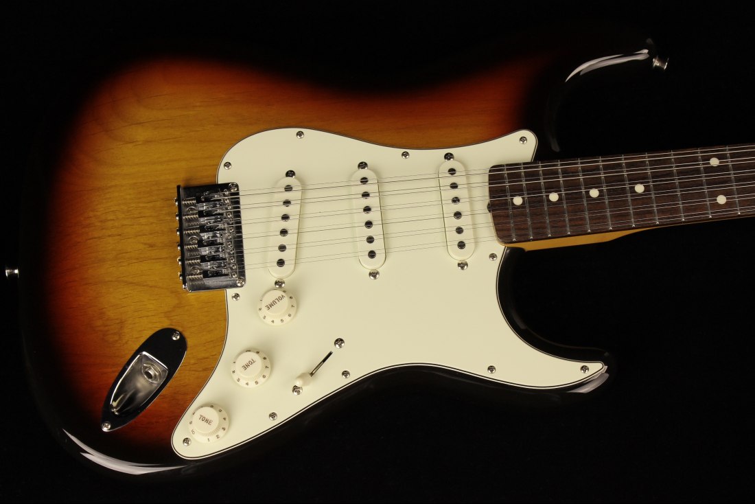 Fender Made in Japan Traditional Stratocaster XII - 3CS