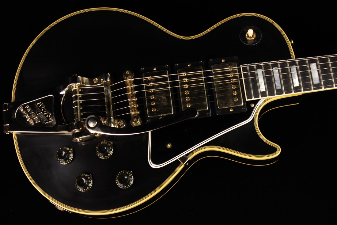 Gibson Custom 1957 Les Paul Custom Reissue Black Beauty 3-Pickup Bigsby VOS  Vintage Ebony (SN: 71939) | Gino Guitars