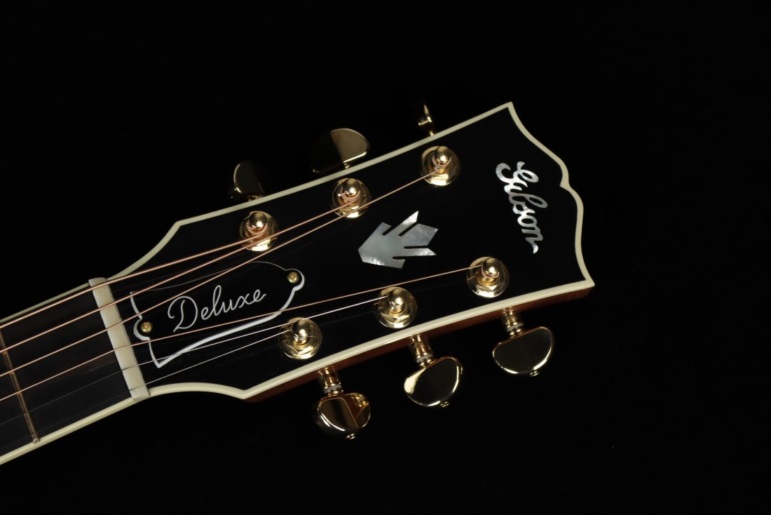 Gibson J-45 Deluxe