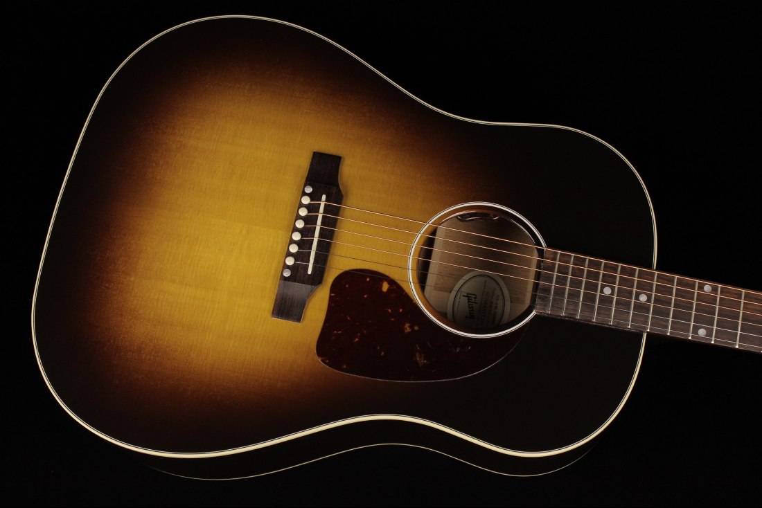 Gibson J-45 Standard