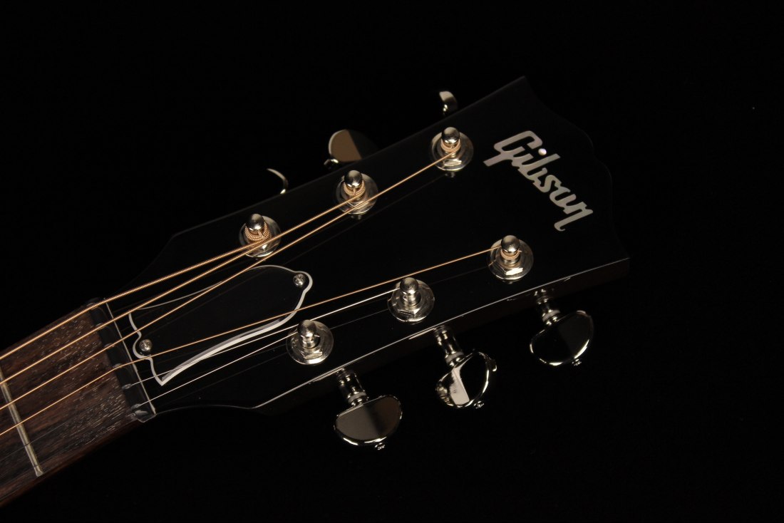 Gibson J-45 Standard