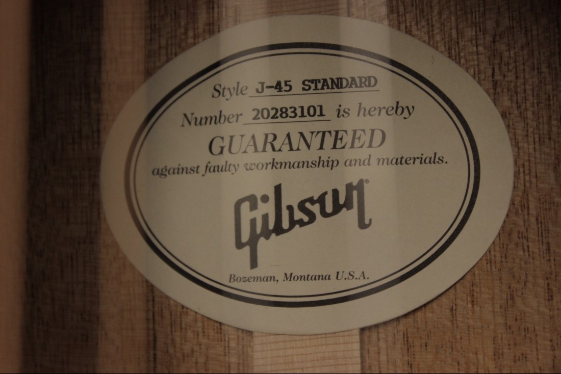 Gibson J-45 Standard