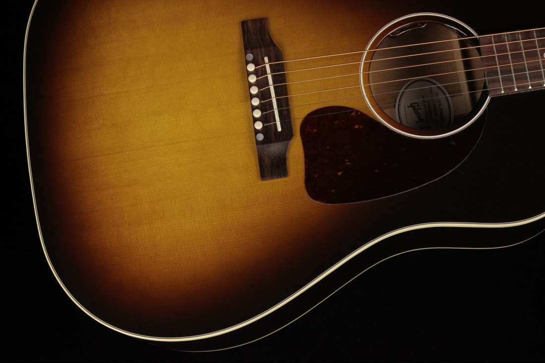 Gibson J-45 Standard