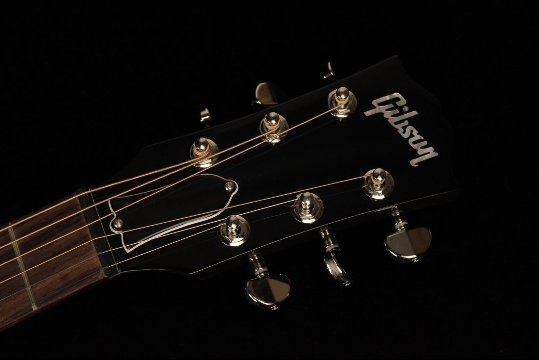 Gibson J-45 Standard