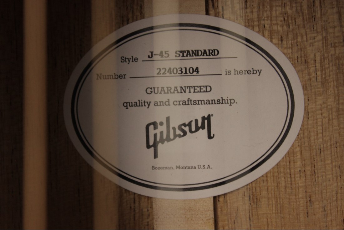 Gibson J-45 Standard