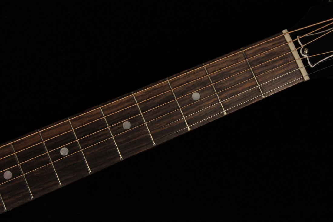 Gibson J-45 Standard