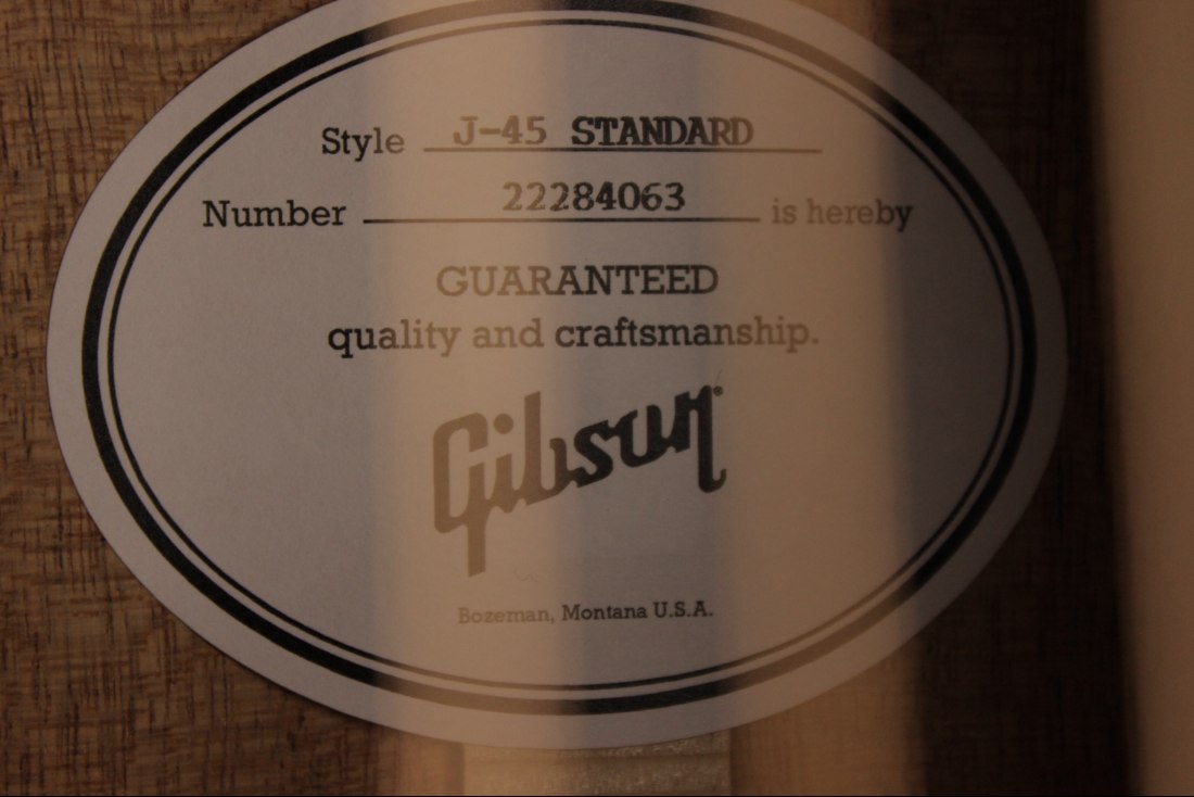 Gibson J-45 Standard