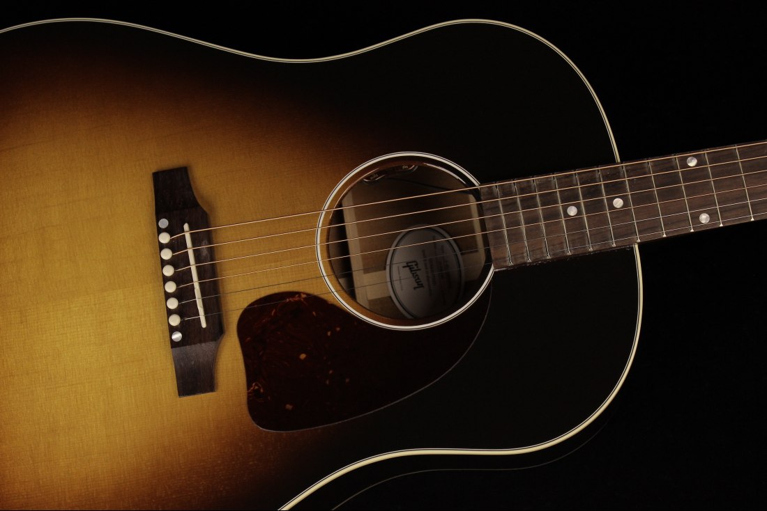 Gibson J-45 Standard