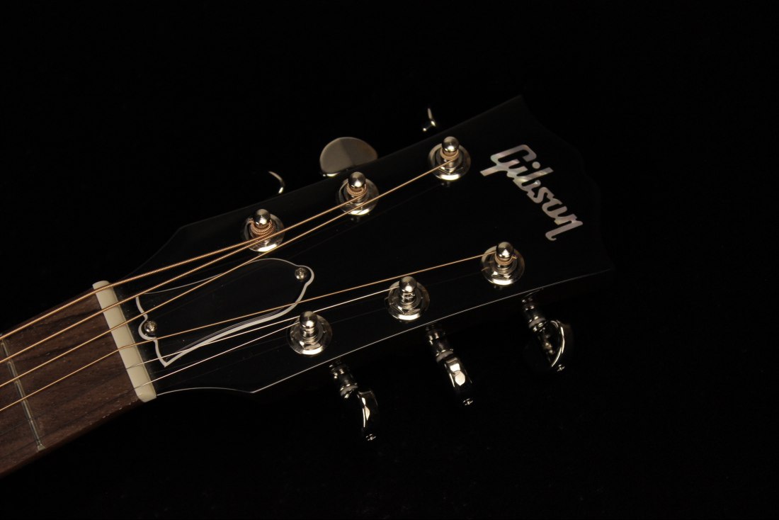 Gibson J-45 Standard