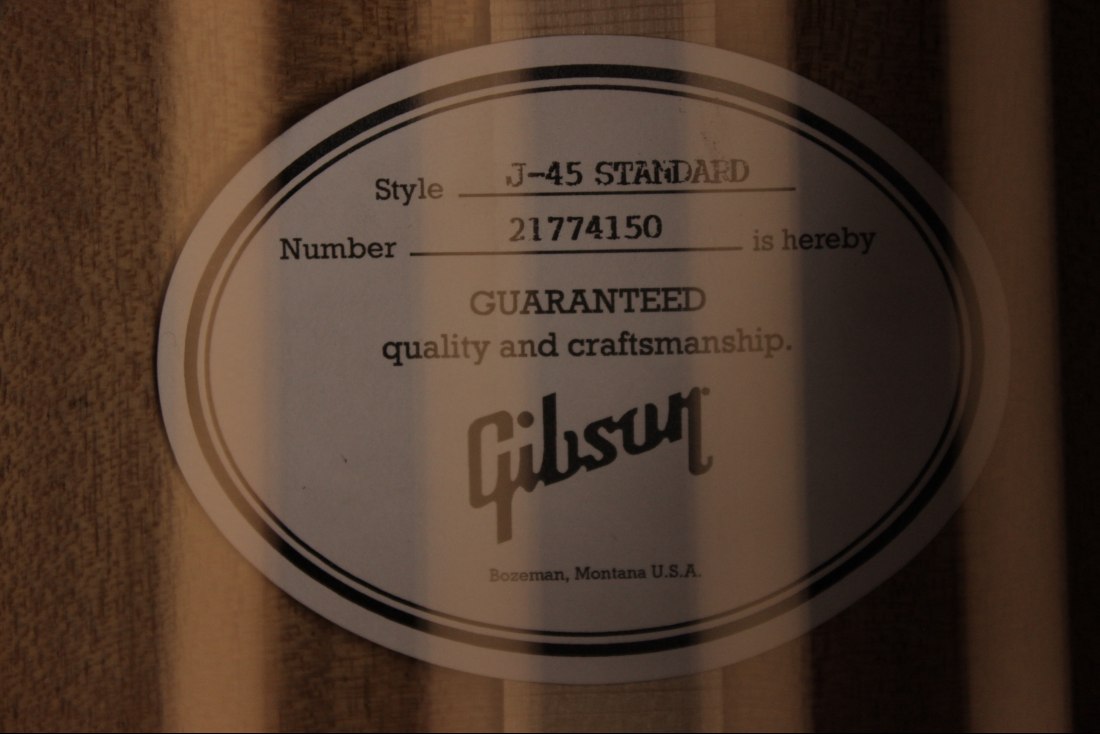 Gibson J-45 Standard