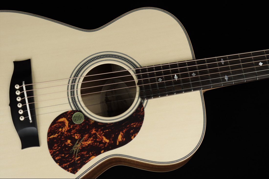 Maton EBG808 Artist