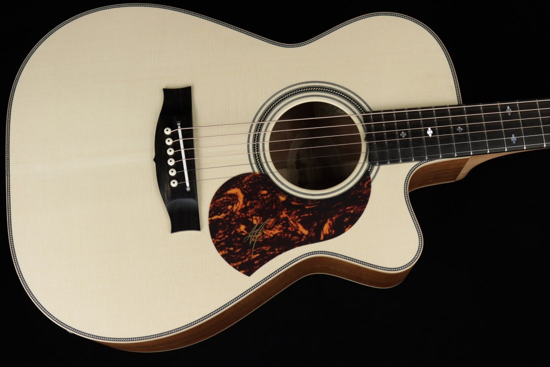 Maton EBG808C Artist