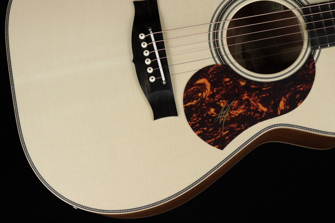 Maton EBG808C Artist