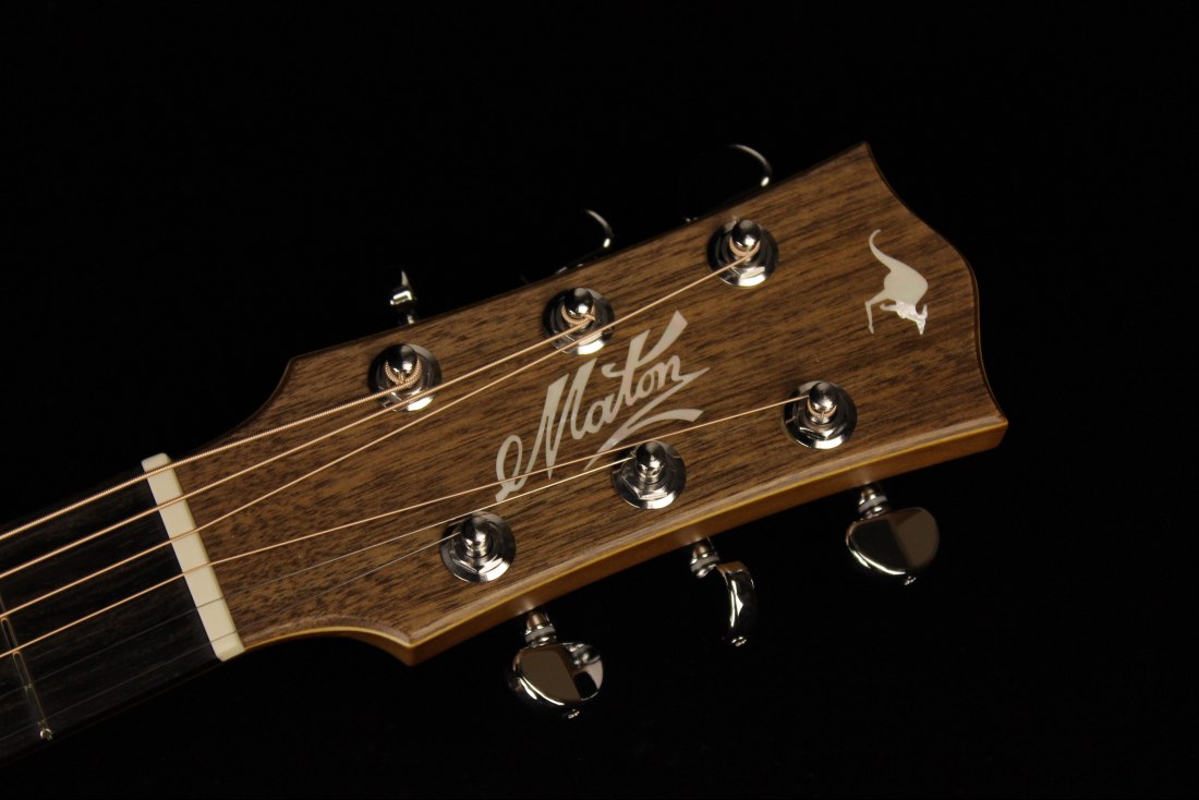 Maton EBG808TE