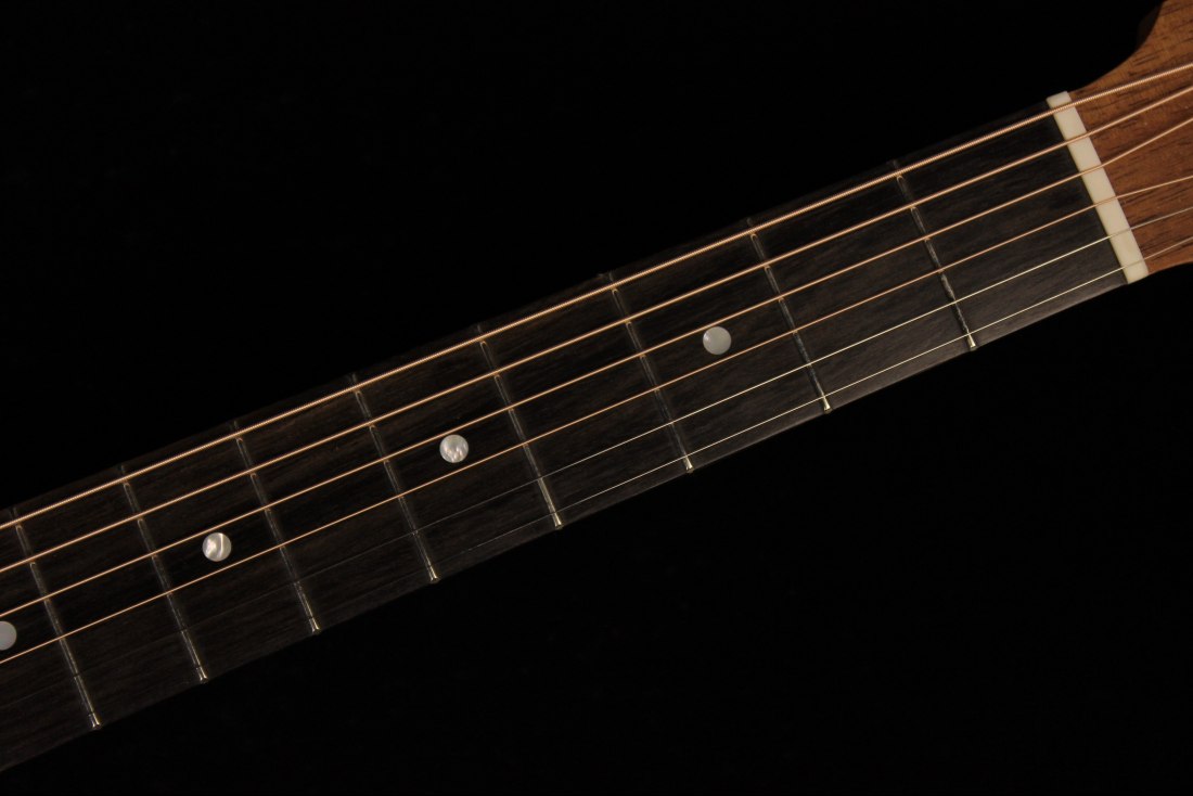 Maton SRS808C