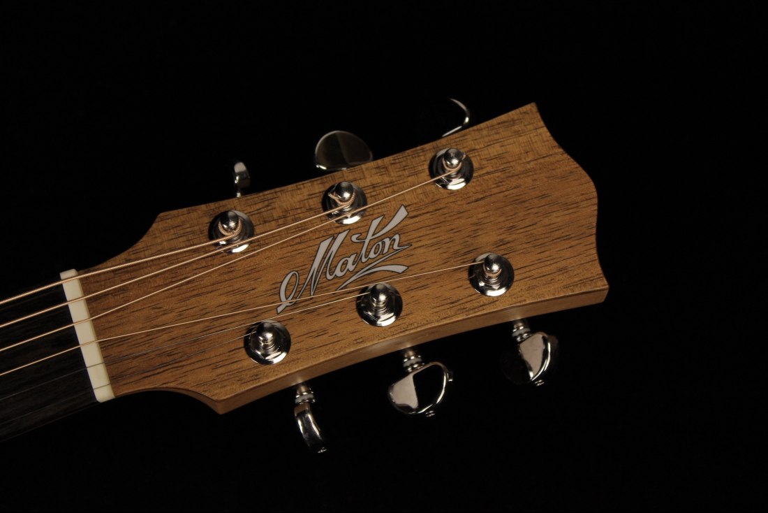 Maton SRS808C