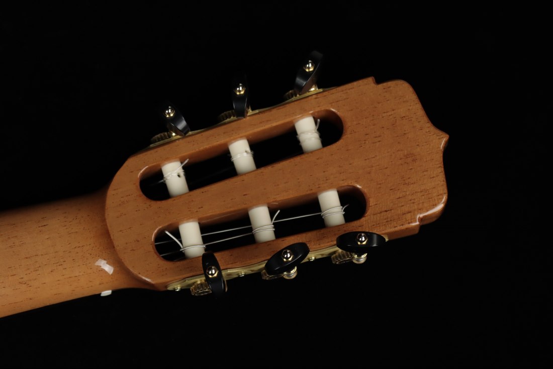 Ramirez Guitarra del Tiempo Cedar