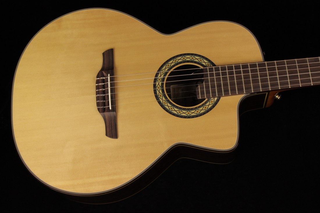 Takamine TC135SC