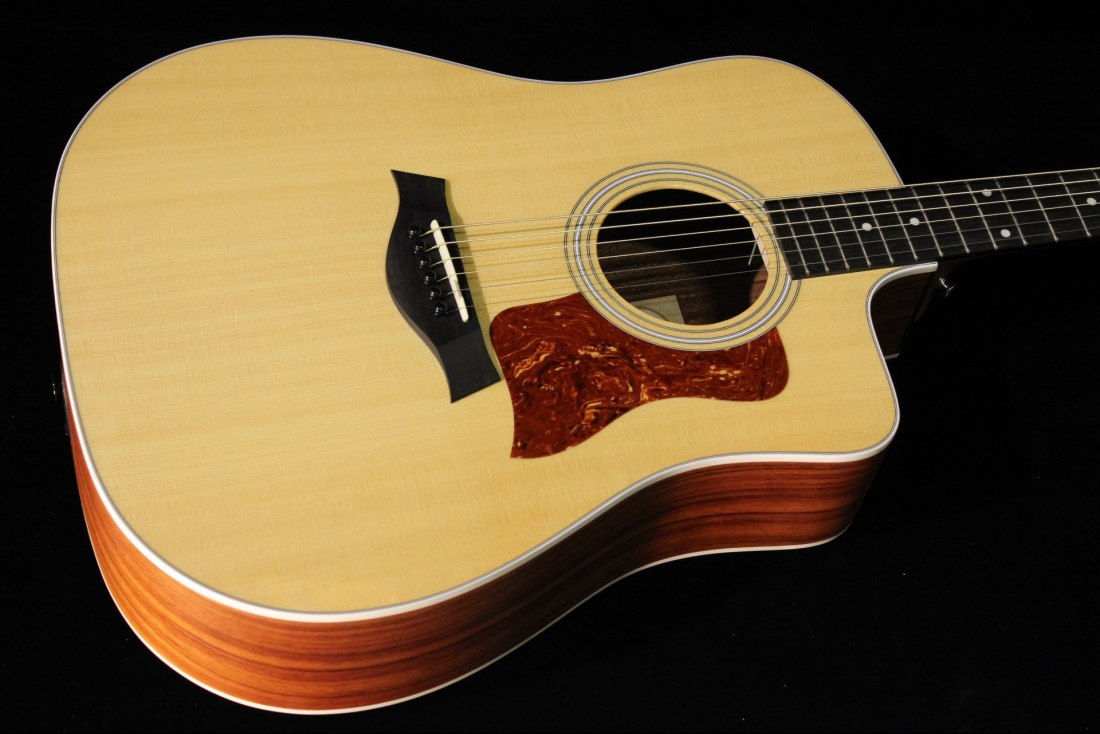 Taylor 210ce